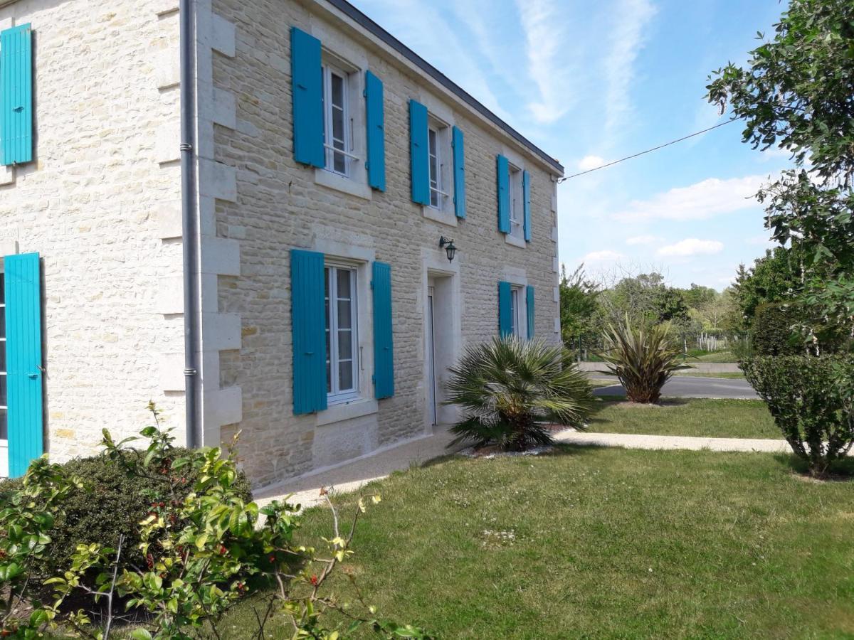 Le Logis De Lange Apt Les Aigrettes Saint-Hilaire-la-Palud Bagian luar foto