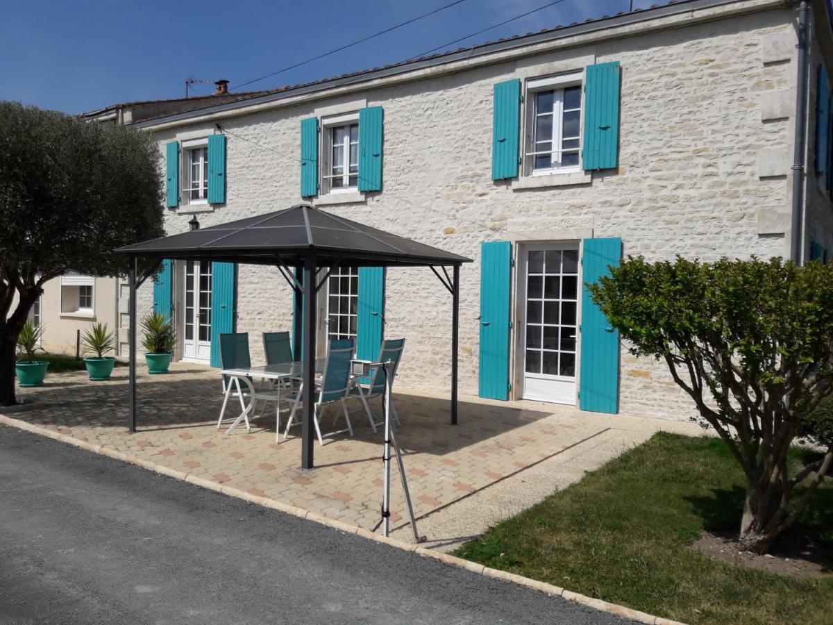 Le Logis De Lange Apt Les Aigrettes Saint-Hilaire-la-Palud Bagian luar foto